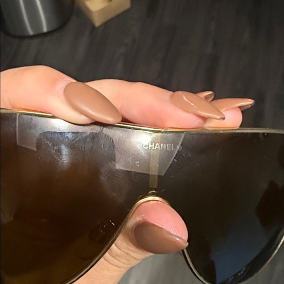 Chanel crystal CC shield sunglasses - Picture 9 of 13